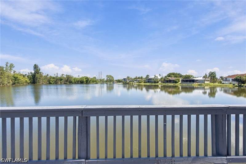 3 bedroom SingleFamilyResidence at 6040 Lake Grasmere Way, Woodlands At Island Park Woodlands, Fort Myers — photo 4
