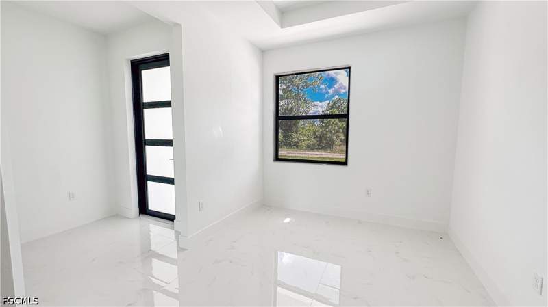 4 bedroom SingleFamilyResidence at 733 Alee St E, Lehigh Acres, Lehigh Acres — photo 4