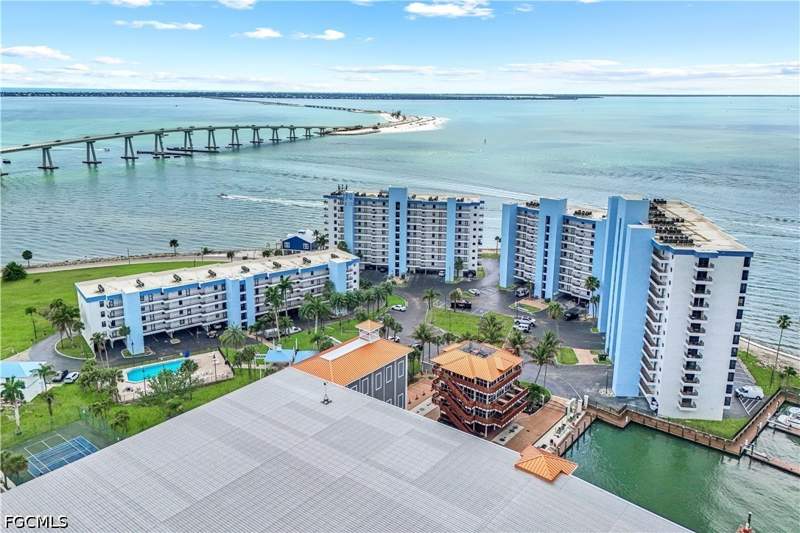 2 bedroom Condominium at 15011 Punta Rassa Rd 801, Punta Rassa, Fort Myers — photo 4