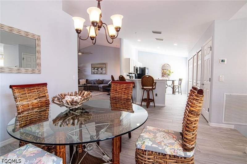 2 bedroom Townhouse at 2652 Somerville Loop 1205, Somerville, Cape Coral — photo 4