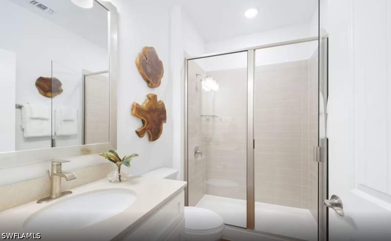 2 bedroom SingleFamilyResidence at 2118 Seville Ln, Terreno At Valencia, Naples — photo 3