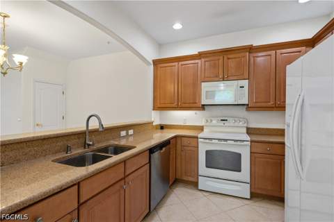 4390 Lazio Way 401, Fort Myers FL - photo 10 of 40