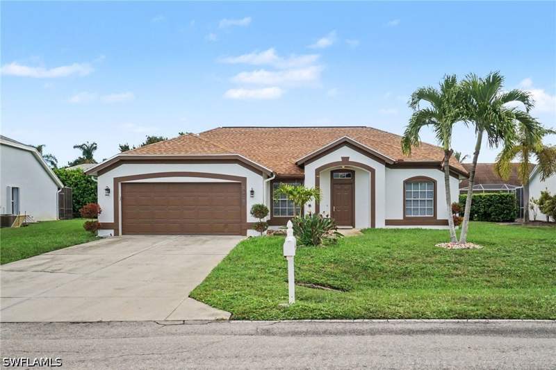 3 bedroom SingleFamilyResidence at 22394 Fountain Lakes Blvd, Fountain Lakes, Estero — photo 2