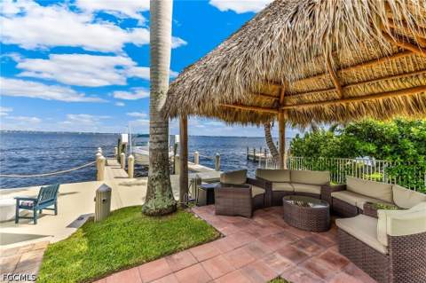 2901 SE 22nd Pl, Cape Coral FL - photo 6 of 57