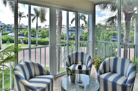 175 Barefoot Cir, Bonita Springs FL - photo 23 of 45