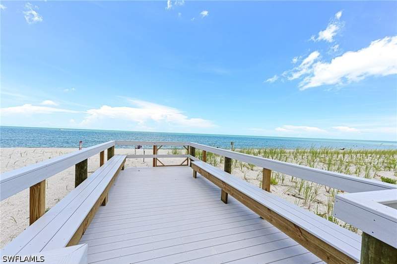 3 bedroom Attached at 175 Barefoot Cir, Villas At Barefoot Beach, Bonita Springs — photo 3