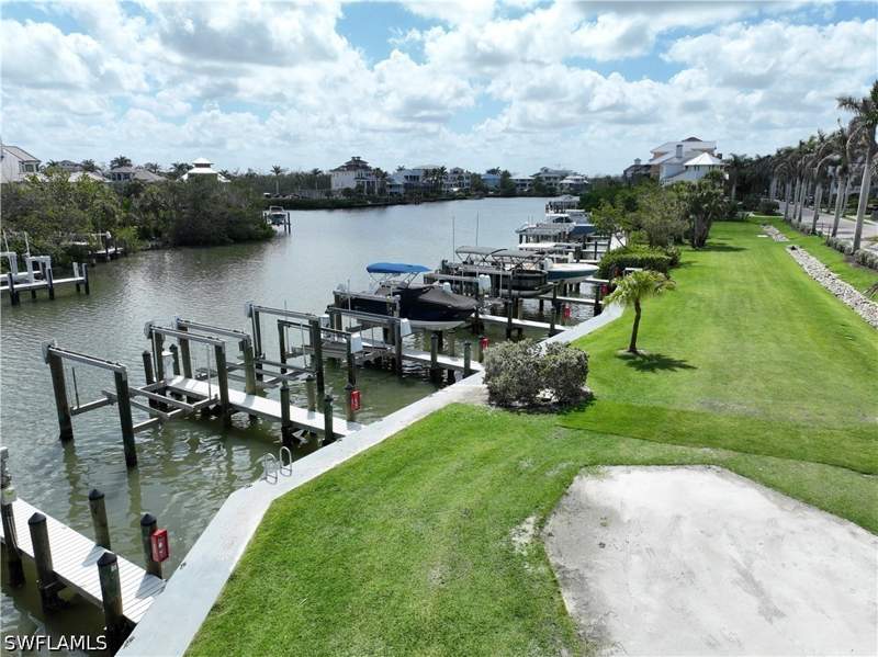 3 bedroom Attached at 175 Barefoot Cir, Villas At Barefoot Beach, Bonita Springs — photo 5