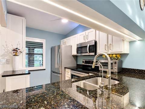 2017 Pine Isle Ln, Naples FL - photo 12 of 46