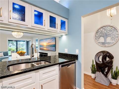2017 Pine Isle Ln, Naples FL - photo 14 of 46