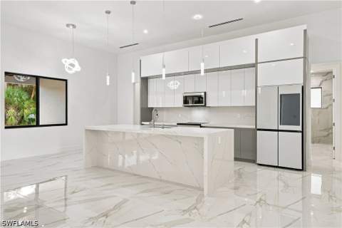 98 10th St NE, Naples FL - photo 14 of 49