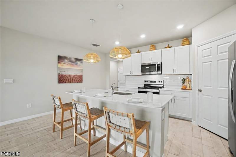 4 bedroom SingleFamilyResidence at 20268 Camino Torcido Loop, Magnolia Landing, North Fort Myers — photo 3