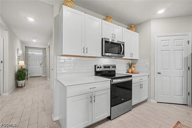 4 bedroom SingleFamilyResidence at 20268 Camino Torcido Loop, Magnolia Landing, North Fort Myers — photo 5
