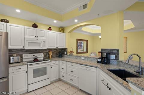 4690 Turnberry Lake Dr 102, Estero FL - photo 10 of 47