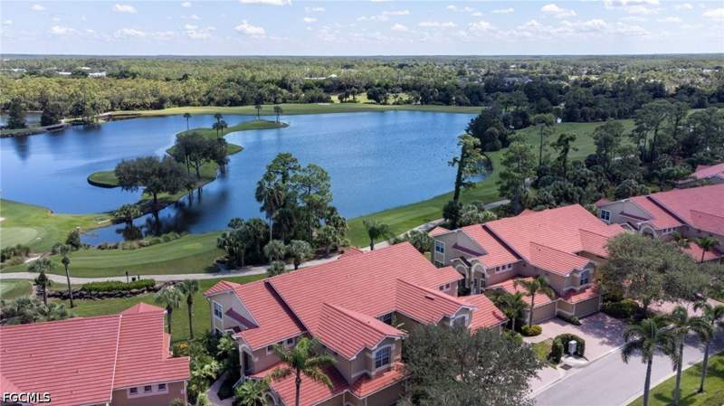 2 bedroom Condominium at 20211 Calice Ct 2802, Oakwood, Estero — photo 3
