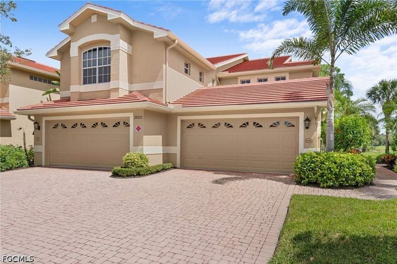 2 bedroom Condominium at 20211 Calice Ct 2802, Oakwood, Estero — photo 4