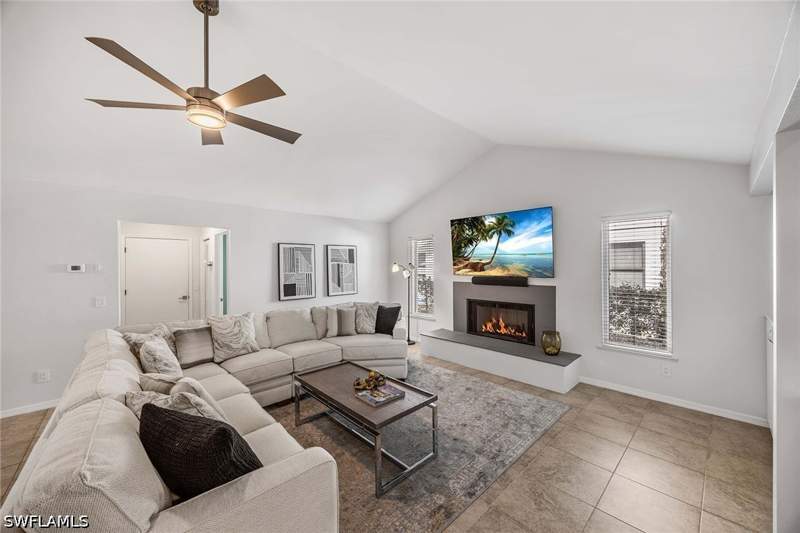 3 bedroom SingleFamilyResidence at 2529 Kings Lake Blvd, Kings Lake, Naples — photo 4