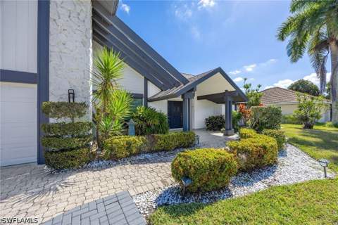 2529 Kings Lake Blvd, Naples FL - photo 9 of 50