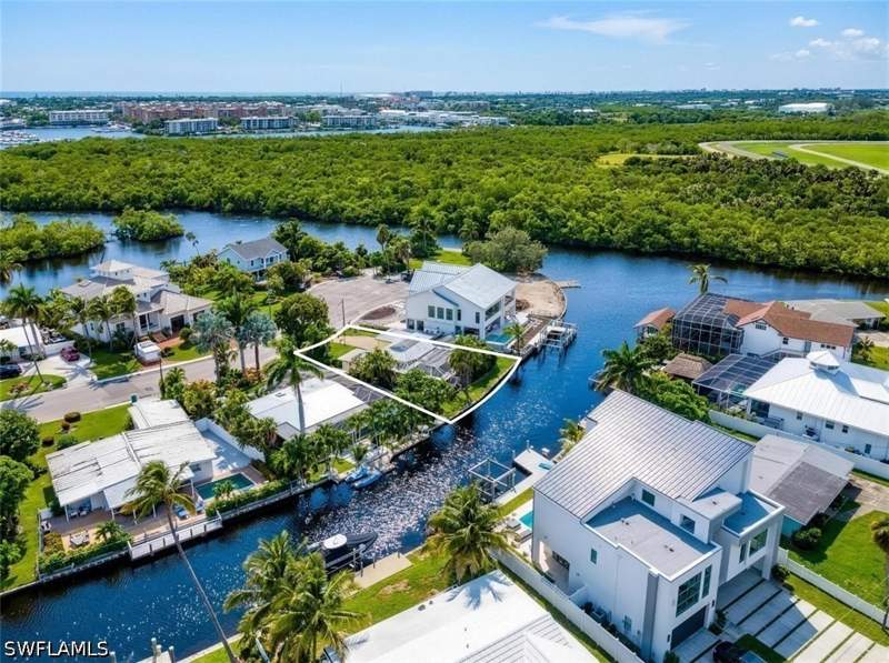 3 bedroom SingleFamilyResidence at 1765 Harbor Ln, Brookside, Naples — photo 2