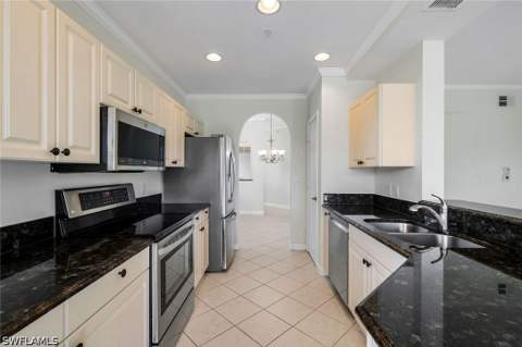 3058 Driftwood Way 4407, Naples FL - photo 6 of 40