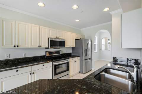 3058 Driftwood Way 4407, Naples FL - photo 7 of 40