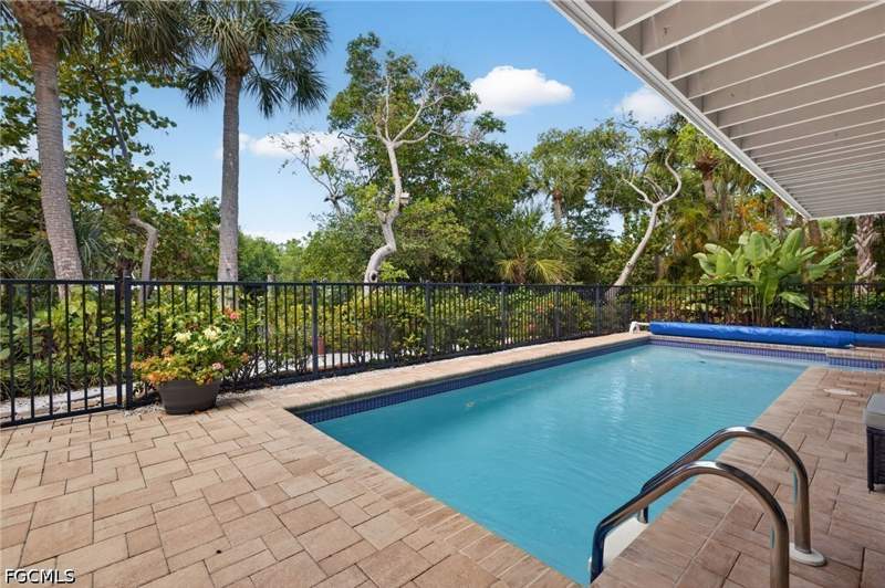 5 bedroom SingleFamilyResidence at 561 Lighthouse Way, Sanibel Estates, Sanibel — photo 4