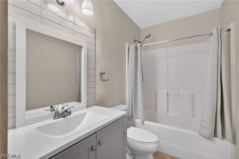 3656 Suntrust Dr, Fort Myers FL - photo 17 of 35