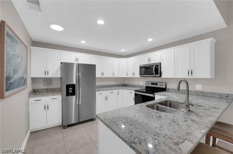 6353 Royal Woods Dr, Fort Myers FL - photo 6 of 31