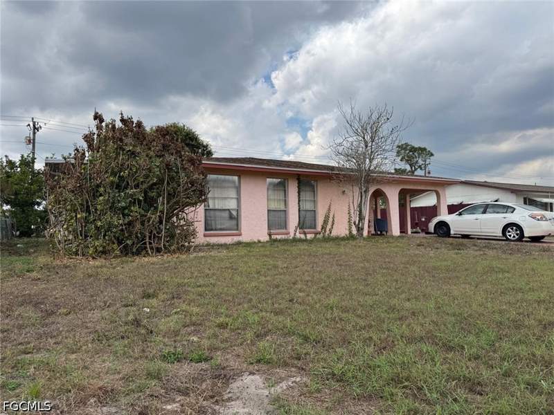 2 bedroom SingleFamilyResidence at 320 Inwood Ave S, Lehigh Acres, Lehigh Acres — photo 2