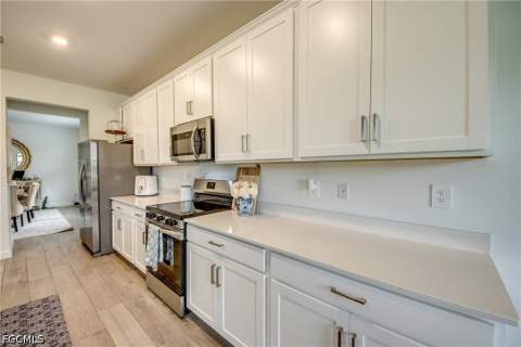 10895 Timber Creek Dr, Fort Myers FL - photo 14 of 69