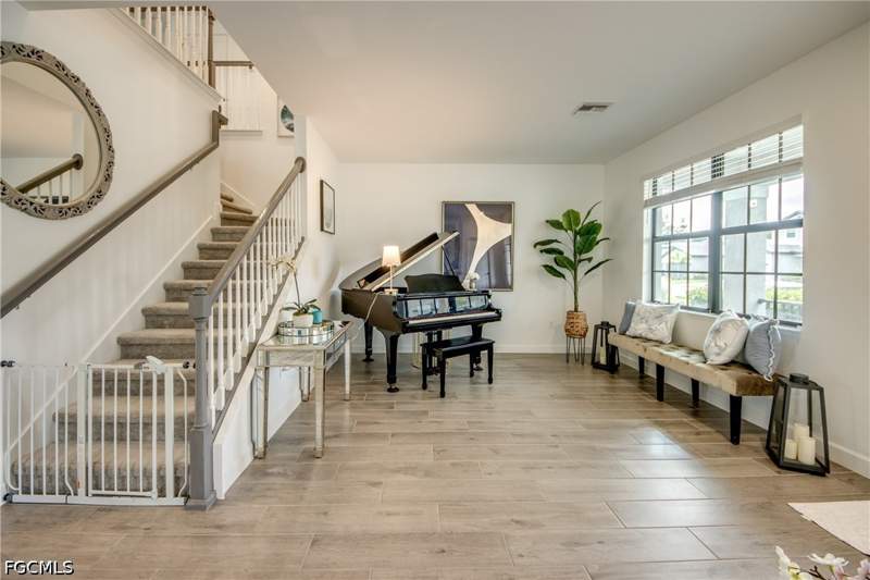 5 bedroom SingleFamilyResidence at 10895 Timber Creek Dr, Timber Creek, Fort Myers — photo 4