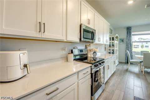 10895 Timber Creek Dr, Fort Myers FL - photo 9 of 69