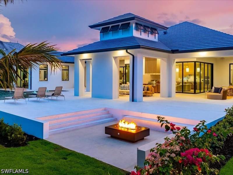 6 bedroom SingleFamilyResidence at 500 Ridge Dr, Pine Ridge, Naples — photo 2