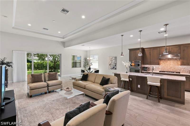 4 bedroom SingleFamilyResidence at 8950 Mustique Ln, Azure At Hacienda Lakes, Naples — photo 5