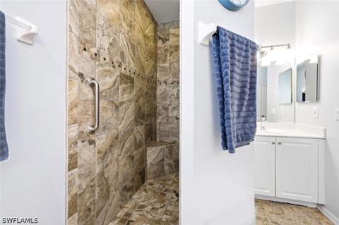 2165 Hawksridge Dr 1303, Naples FL - photo 22 of 44