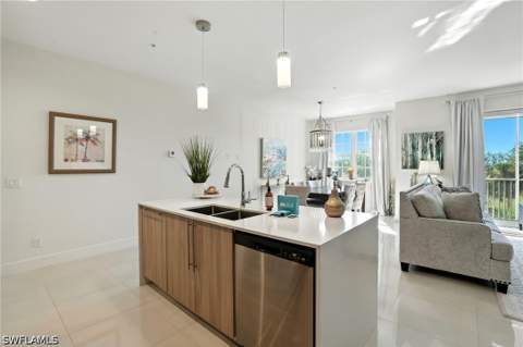 15901 Royal Pointe Ln 301, Fort Myers FL - photo 12 of 40