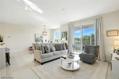 15901 Royal Pointe Ln 301, Fort Myers FL - photo 17 of 40