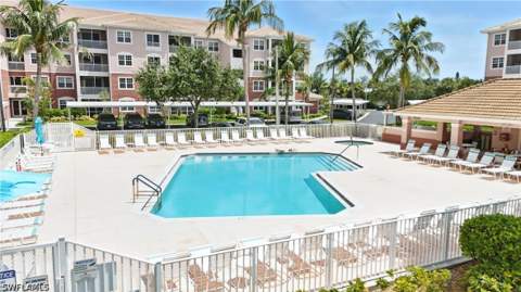 15901 Royal Pointe Ln 301, Fort Myers FL - photo 6 of 40
