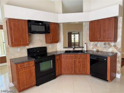 13250 Radcliffe Dr W, Fort Myers FL - photo 12 of 27
