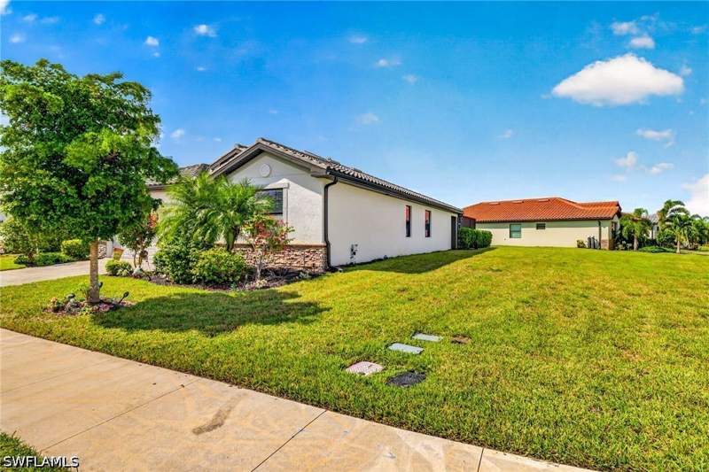 4 bedroom SingleFamilyResidence at 11550 Shady Palm Way, Arborwood Preserve, Fort Myers — photo 2