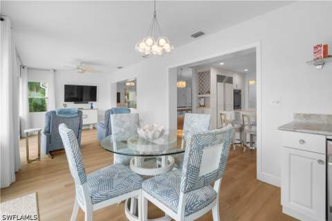 807 Rue Deville 2.11, Naples FL - photo 11 of 33