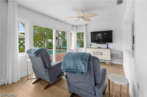 807 Rue Deville 2.11, Naples FL - photo 13 of 33