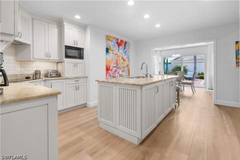807 Rue Deville 2.11, Naples FL - photo 8 of 33