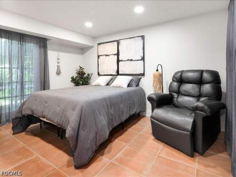 1046 Sperling Ave, Naples FL - photo 13 of 19