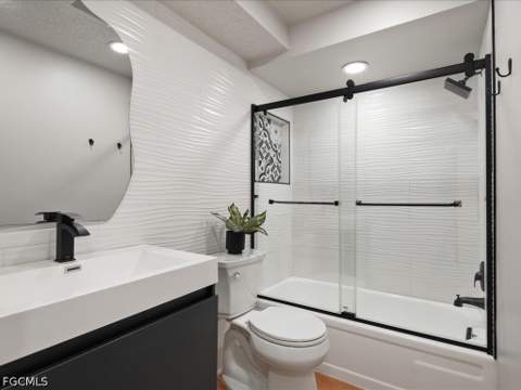 1046 Sperling Ave, Naples FL - photo 14 of 19