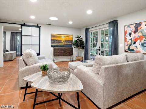 1046 Sperling Ave, Naples FL - photo 6 of 19