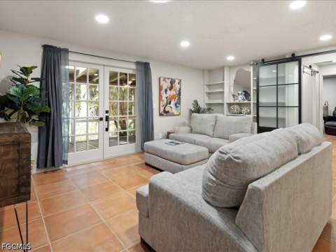 1046 Sperling Ave, Naples FL - photo 7 of 19