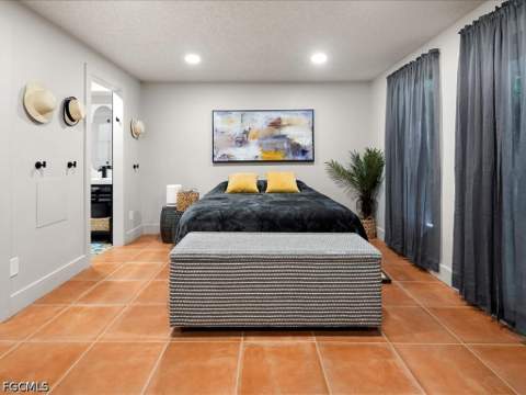 1046 Sperling Ave, Naples FL - photo 9 of 19