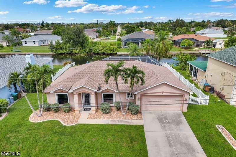 3 bedroom SingleFamilyResidence at 615 SW 39th Ter, Cape Coral, Cape Coral — photo 3