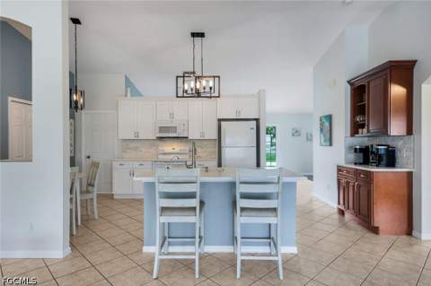 615 SW 39th Ter, Cape Coral FL - photo 8 of 46
