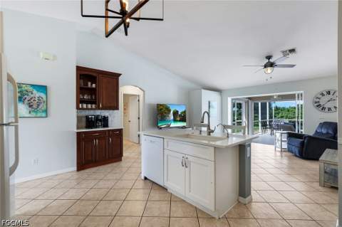 615 SW 39th Ter, Cape Coral FL - photo 9 of 46